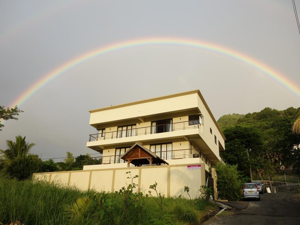 Happy Days Guest House Le Morne Buitenkant foto