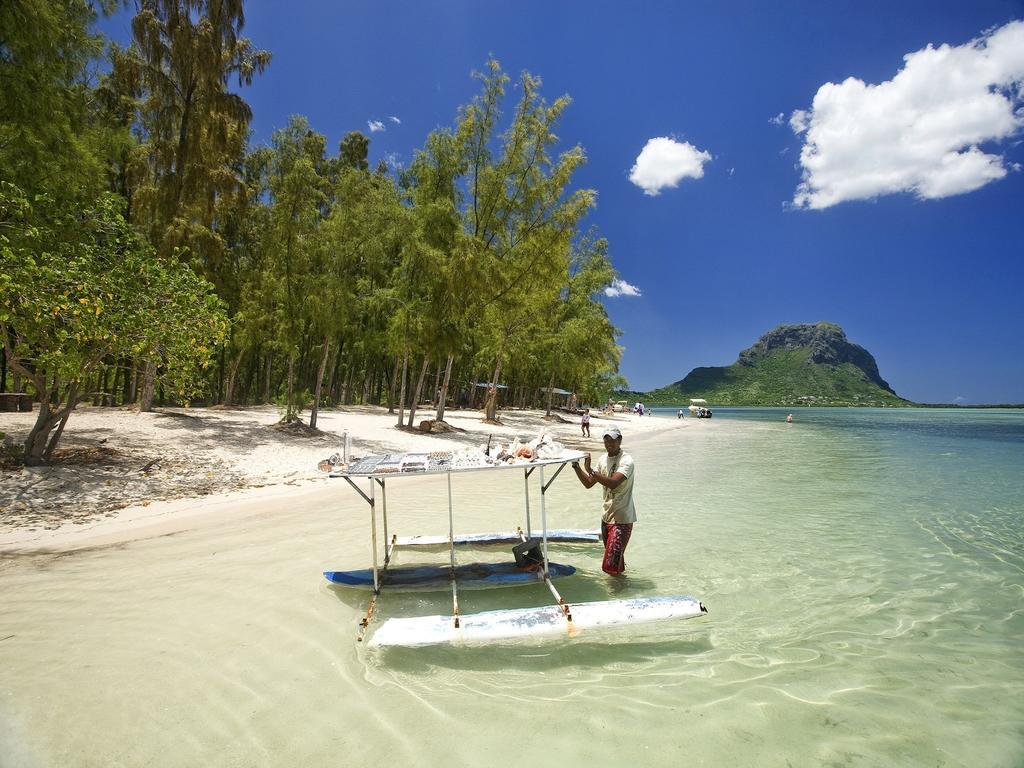 Happy Days Guest House Le Morne Buitenkant foto