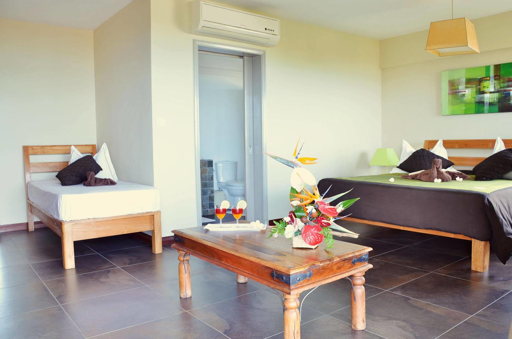 Happy Days Guest House Le Morne Buitenkant foto