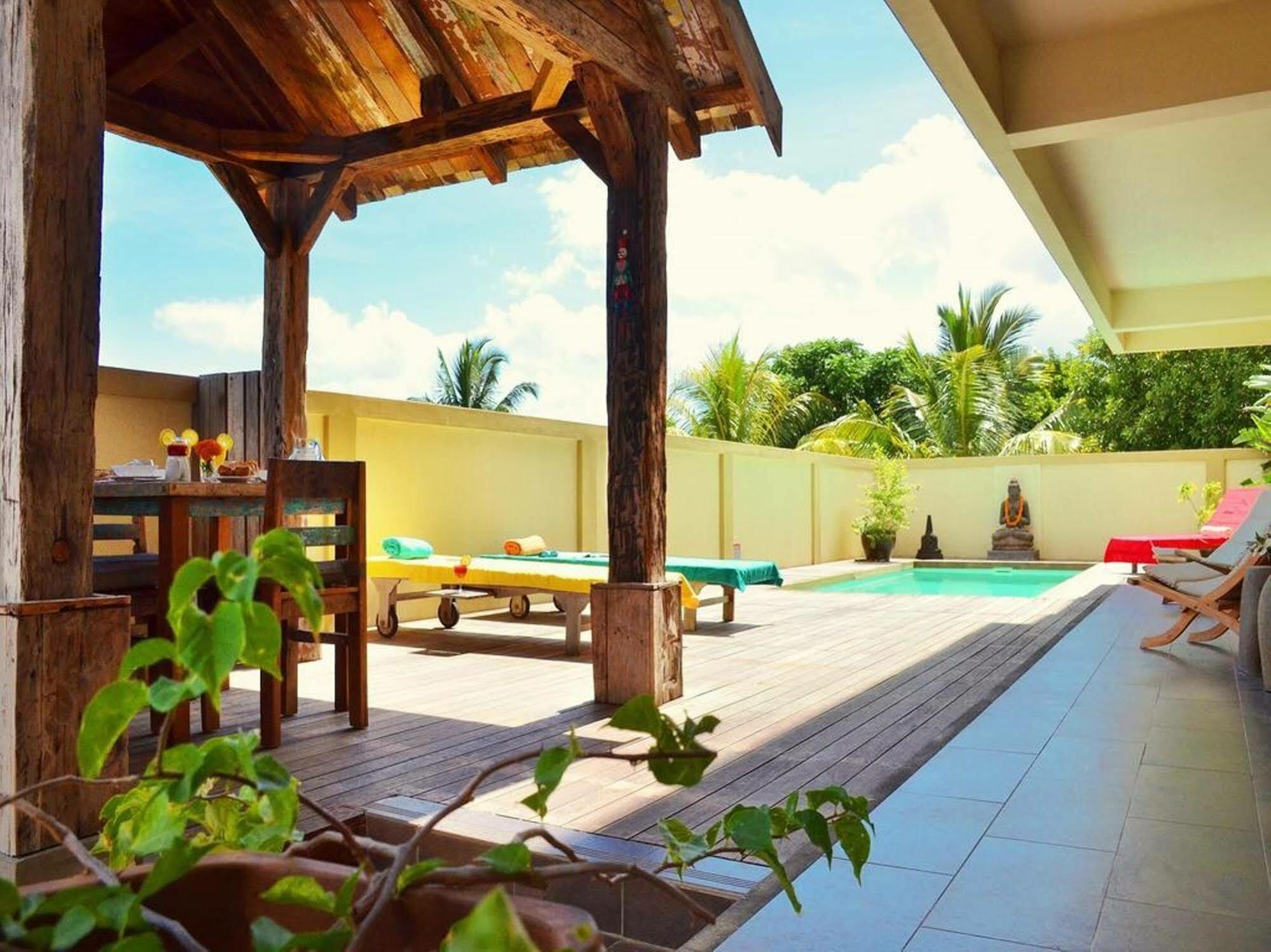 Happy Days Guest House Le Morne Buitenkant foto